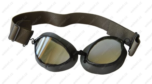 Zgodnie z Dz. U. 94 Nr 24 poz. 83, sprost.: Dz. U. 94 Nr 43 poz. 170, kopiowanie, przetwarzanie i rozpowszechnianie tych materiałów w całości lub w części bez mojej zgody jest zabronione i stanowi naruszenie praw autorskich przez co podlega karze.