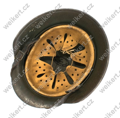 Zgodnie z Dz. U. 94 Nr 24 poz. 83, sprost.: Dz. U. 94 Nr 43 poz. 170, kopiowanie, przetwarzanie i rozpowszechnianie tych materiałów w całości lub w części bez mojej zgody jest zabronione i stanowi naruszenie praw autorskich przez co podlega karze.