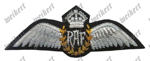 Zgodnie z Dz. U. 94 Nr 24 poz. 83, sprost.: Dz. U. 94 Nr 43 poz. 170, kopiowanie, przetwarzanie i rozpowszechnianie tych materiałów w całości lub w części bez mojej zgody jest zabronione i stanowi naruszenie praw autorskich przez co podlega karze.