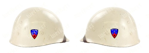 Zgodnie z Dz. U. 94 Nr 24 poz. 83, sprost.: Dz. U. 94 Nr 43 poz. 170, kopiowanie, przetwarzanie i rozpowszechnianie tych materiałów w całości lub w części bez zgody autora jest zabronione i stanowi naruszenie praw autorskich przez co podlega karze.