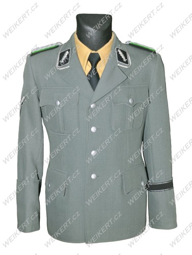 Zgodnie z Dz. U. 94 Nr 24 poz. 83, sprost.: Dz. U. 94 Nr 43 poz. 170, kopiowanie, przetwarzanie i rozpowszechnianie tych materiałów w całości lub w części bez zgody autora jest zabronione i stanowi naruszenie praw autorskich przez co podlega karze.