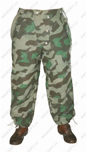 Zgodnie z Dz. U. 94 Nr 24 poz. 83, sprost.: Dz. U. 94 Nr 43 poz. 170, kopiowanie, przetwarzanie i rozpowszechnianie tych materiałów w całości lub w części bez zgody autora jest zabronione i stanowi naruszenie praw autorskich przez co podlega karze.