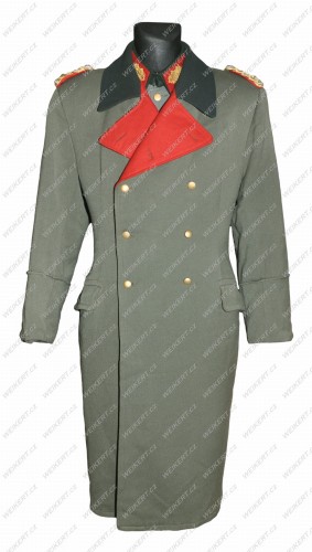 Zgodnie z Dz. U. 94 Nr 24 poz. 83, sprost.: Dz. U. 94 Nr 43 poz. 170, kopiowanie, przetwarzanie i rozpowszechnianie tych materiałów w całości lub w części bez zgody autora jest zabronione i stanowi naruszenie praw autorskich przez co podlega karze.