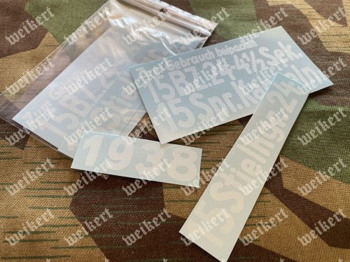 Zgodnie z Dz. U. 94 Nr 24 poz. 83, sprost.: Dz. U. 94 Nr 43 poz. 170, kopiowanie, przetwarzanie i rozpowszechnianie tych materiałów w całości lub w części bez zgody autora jest zabronione i stanowi naruszenie praw autorskich przez co podlega karze.