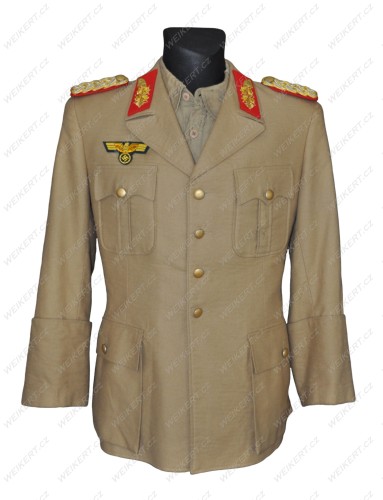 Zgodnie z Dz. U. 94 Nr 24 poz. 83, sprost.: Dz. U. 94 Nr 43 poz. 170, kopiowanie, przetwarzanie i rozpowszechnianie tych materiałów w całości lub w części bez zgody autora jest zabronione i stanowi naruszenie praw autorskich przez co podlega karze.