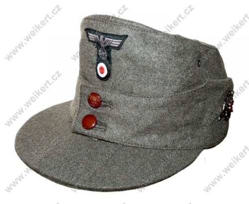 Zgodnie z Dz. U. 94 Nr 24 poz. 83, sprost.: Dz. U. 94 Nr 43 poz. 170, kopiowanie, przetwarzanie i rozpowszechnianie tych materiałów w całości lub w części bez mojej zgody jest zabronione i stanowi naruszenie praw autorskich przez co podlega karze.