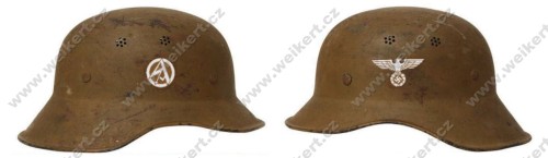 Zgodnie z Dz. U. 94 Nr 24 poz. 83, sprost.: Dz. U. 94 Nr 43 poz. 170, kopiowanie, przetwarzanie i rozpowszechnianie tych materiałów w całości lub w części bez zgody autora jest zabronione i stanowi naruszenie praw autorskich przez co podlega karze.