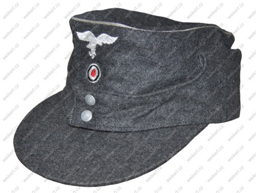 Zgodnie z Dz. U. 94 Nr 24 poz. 83, sprost.: Dz. U. 94 Nr 43 poz. 170, kopiowanie, przetwarzanie i rozpowszechnianie tych materiałów w całości lub w części bez mojej zgody jest zabronione i stanowi naruszenie praw autorskich przez co podlega karze.