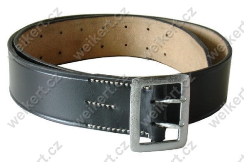 Zgodnie z Dz. U. 94 Nr 24 poz. 83, sprost.: Dz. U. 94 Nr 43 poz. 170, kopiowanie, przetwarzanie i rozpowszechnianie tych materiałów w całości lub w części bez mojej zgody jest zabronione i stanowi naruszenie praw autorskich przez co podlega karze.