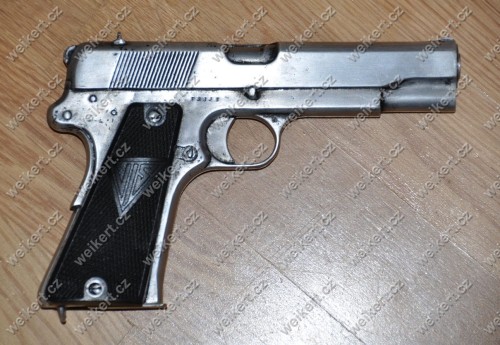 Zgodnie z Dz. U. 94 Nr 24 poz. 83, sprost.: Dz. U. 94 Nr 43 poz. 170, kopiowanie, przetwarzanie i rozpowszechnianie tych materiałów w całości lub w części bez mojej zgody jest zabronione i stanowi naruszenie praw autorskich przez co podlega karze.