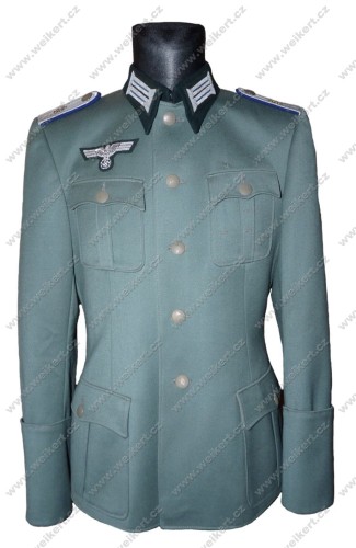 Zgodnie z Dz. U. 94 Nr 24 poz. 83, sprost.: Dz. U. 94 Nr 43 poz. 170, kopiowanie, przetwarzanie i rozpowszechnianie tych materiałów w całości lub w części bez mojej zgody jest zabronione i stanowi naruszenie praw autorskich przez co podlega karze.